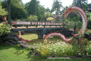 Taman Bunga Bougenville Singkawang