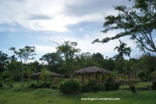 Taman Bunga Bougenville Singkawang